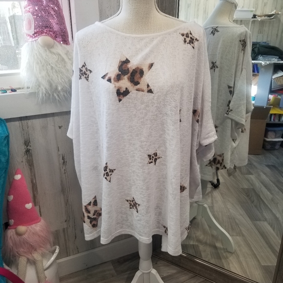 Oversized sweater/pullover~One size fits all - Picture 2 of 4